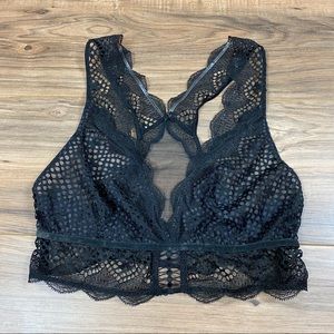 Victoria’s Secret Light Weight Lace Bralette Women's‎ M Color Black